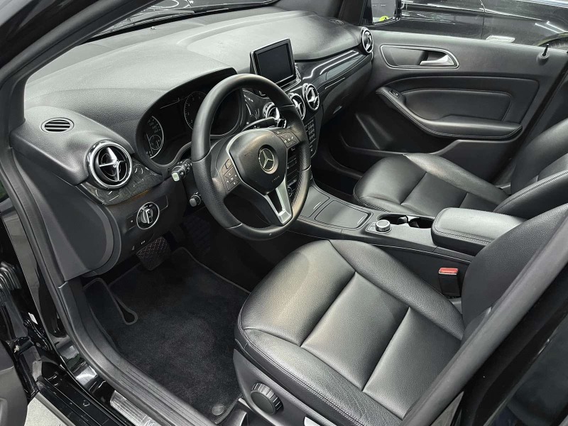 Mercedes-Benz B 250 AMG , снимка 11 - Автомобили и джипове - 43379841