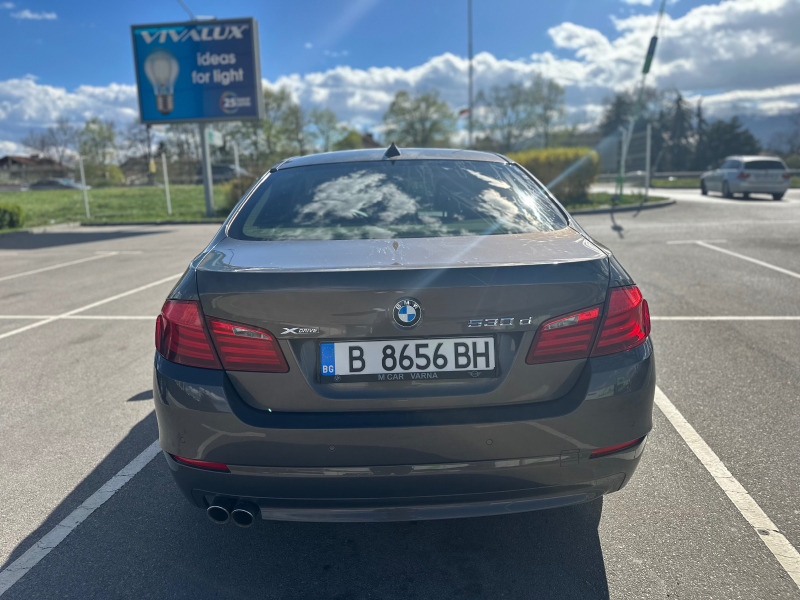 BMW 530 xDrive Luxury Individual Обслужен, снимка 4 - Автомобили и джипове - 46032124