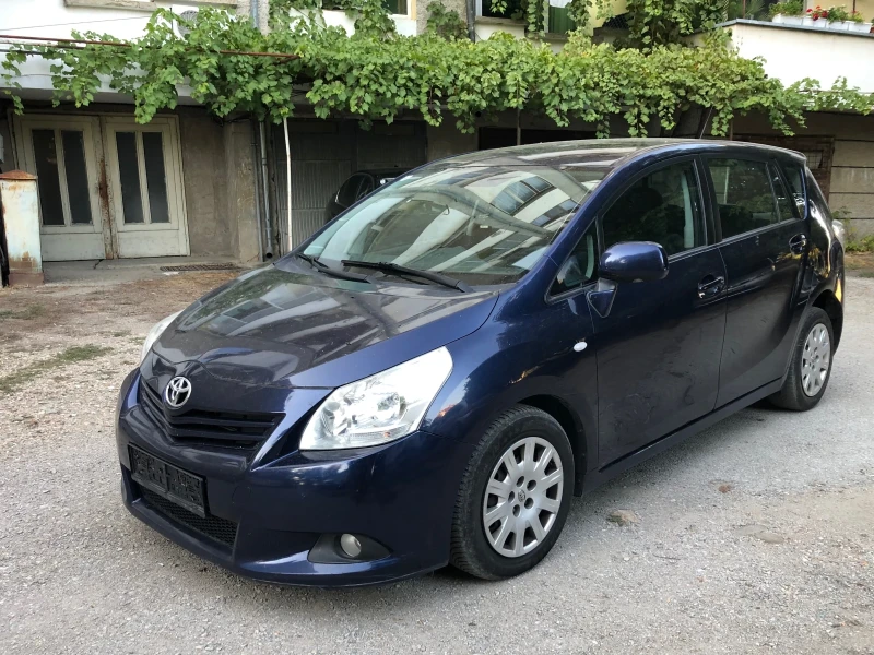 Toyota Verso 2.0D4D 126кс. 7 местна, снимка 1 - Автомобили и джипове - 47504331