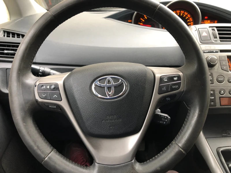 Toyota Verso 2.0D4D 126кс. 7 местна, снимка 11 - Автомобили и джипове - 47504331