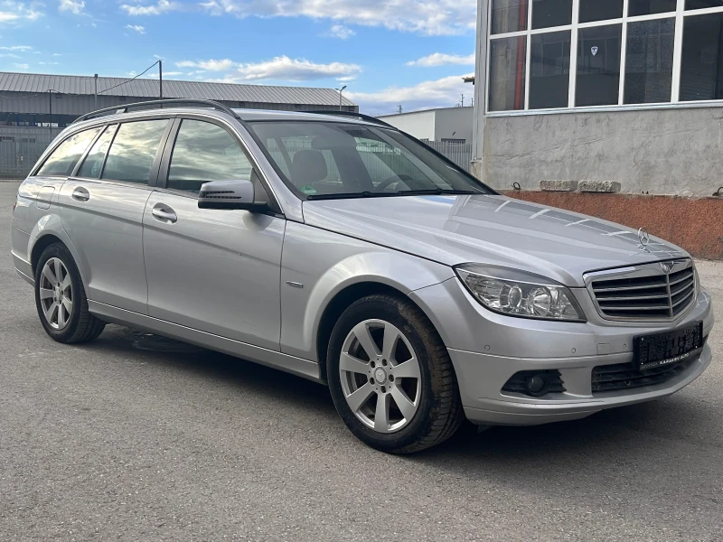 Mercedes-Benz C 220, снимка 8 - Автомобили и джипове - 48548355