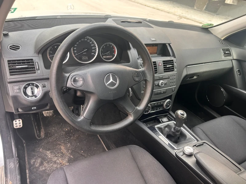 Mercedes-Benz C 220, снимка 11 - Автомобили и джипове - 48548355