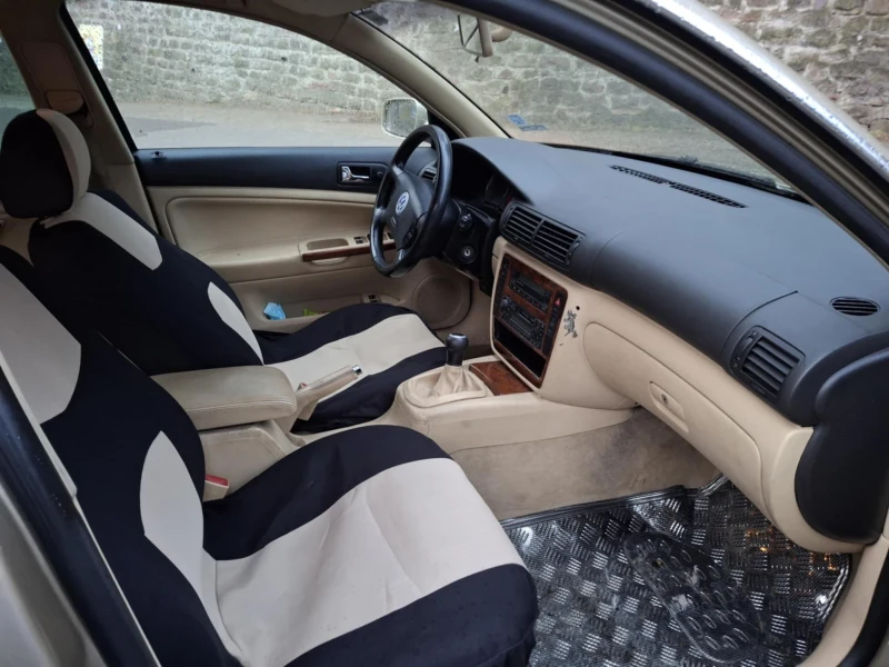 VW Passat, снимка 5 - Автомобили и джипове - 48936158