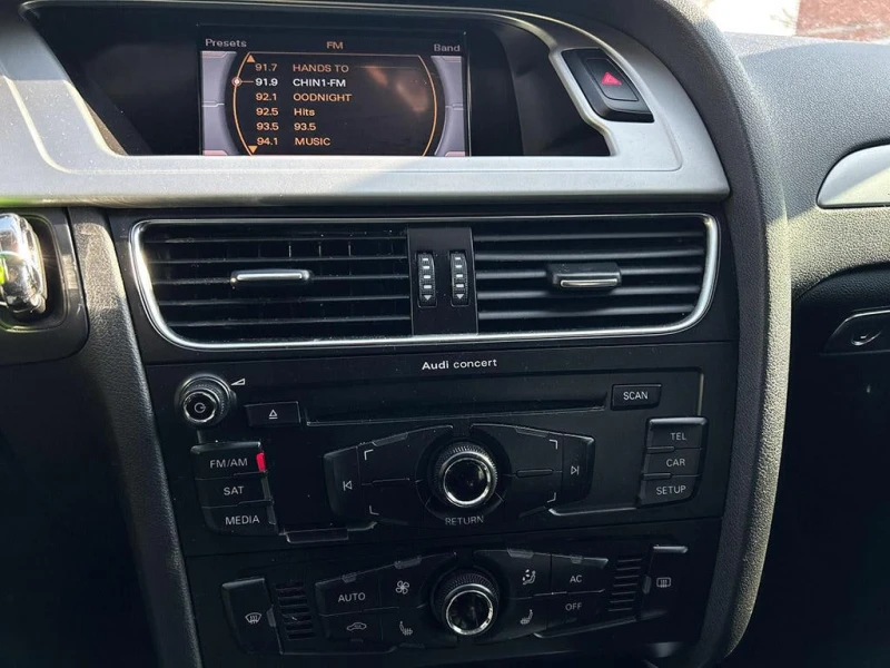 Audi A4 * АВТО КРЕДИТ* ЦЕНА ДО БГ * Сервизна история * , снимка 11 - Автомобили и джипове - 52615901