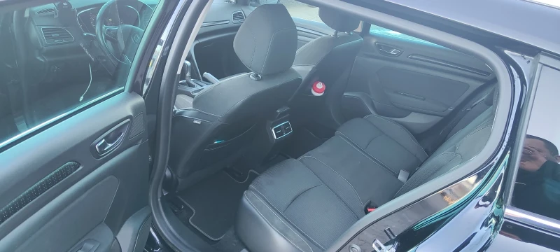 Renault Megane, снимка 11 - Автомобили и джипове - 52803942