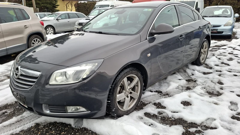 Opel Insignia Седан* 220000км.* , снимка 3 - Автомобили и джипове - 53399200