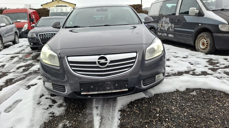 Opel Insignia Седан* 220000км.* , снимка 2 - Автомобили и джипове - 53399200