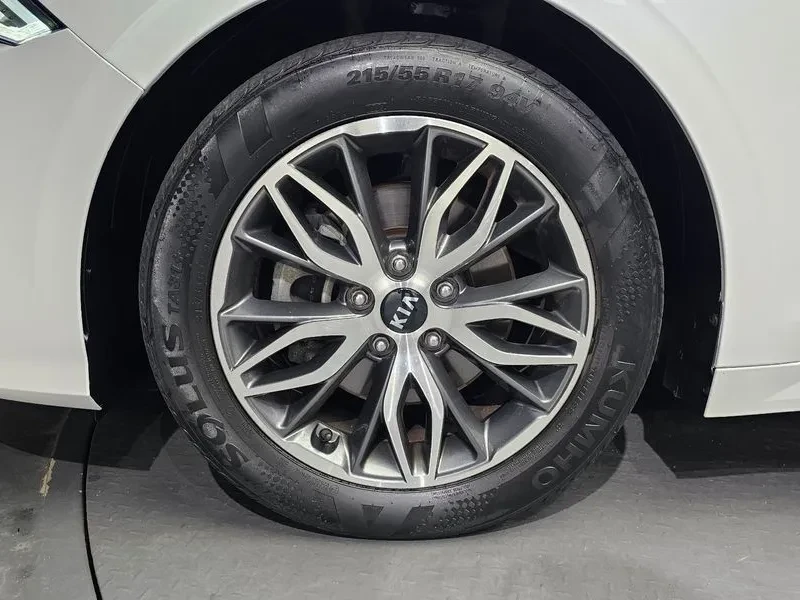 Kia K5 2.0 Noblesse, снимка 5 - Автомобили и джипове - 56127645