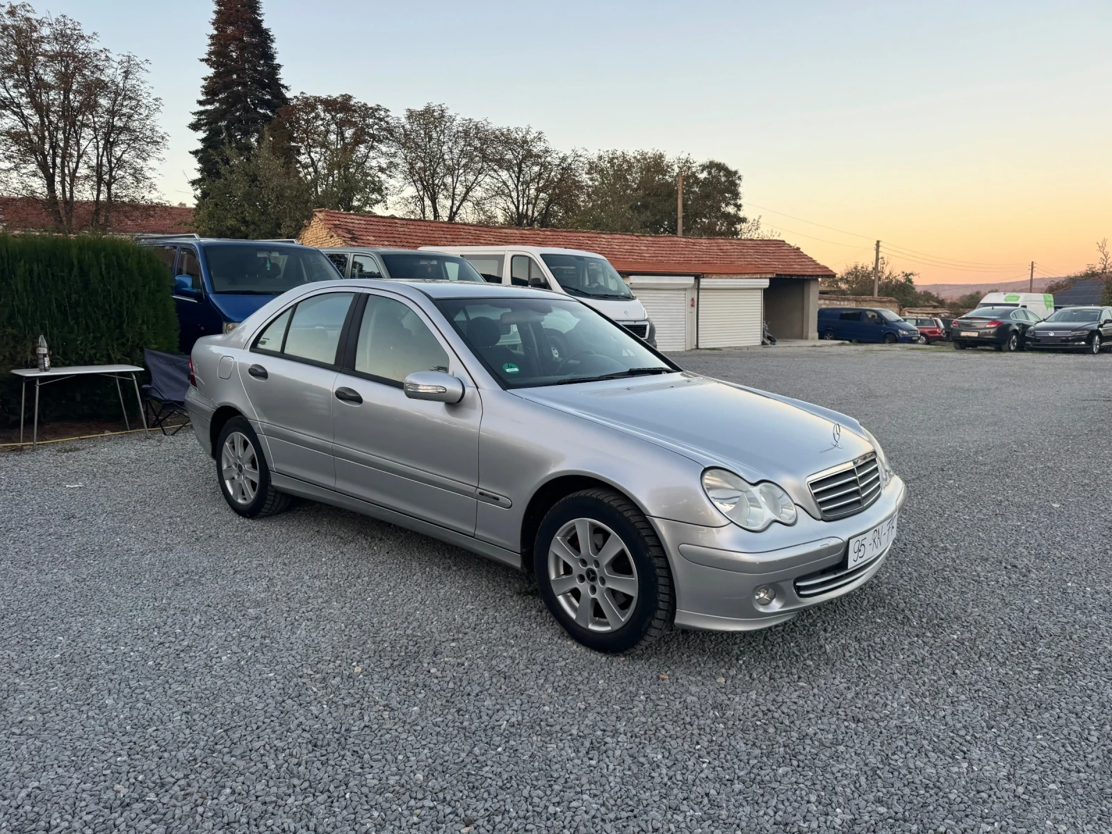 Mercedes-Benz C 200  - изображение 3