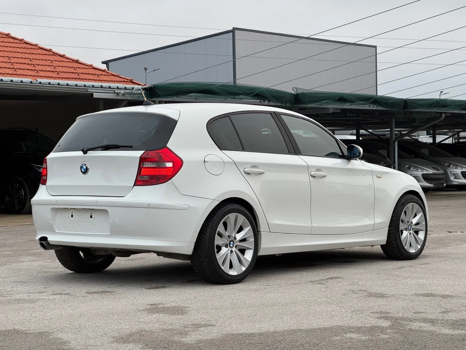 BMW 120 2.0D ИТАЛИЯ КОЖА АВТОМАТ НАВИ - изображение 4