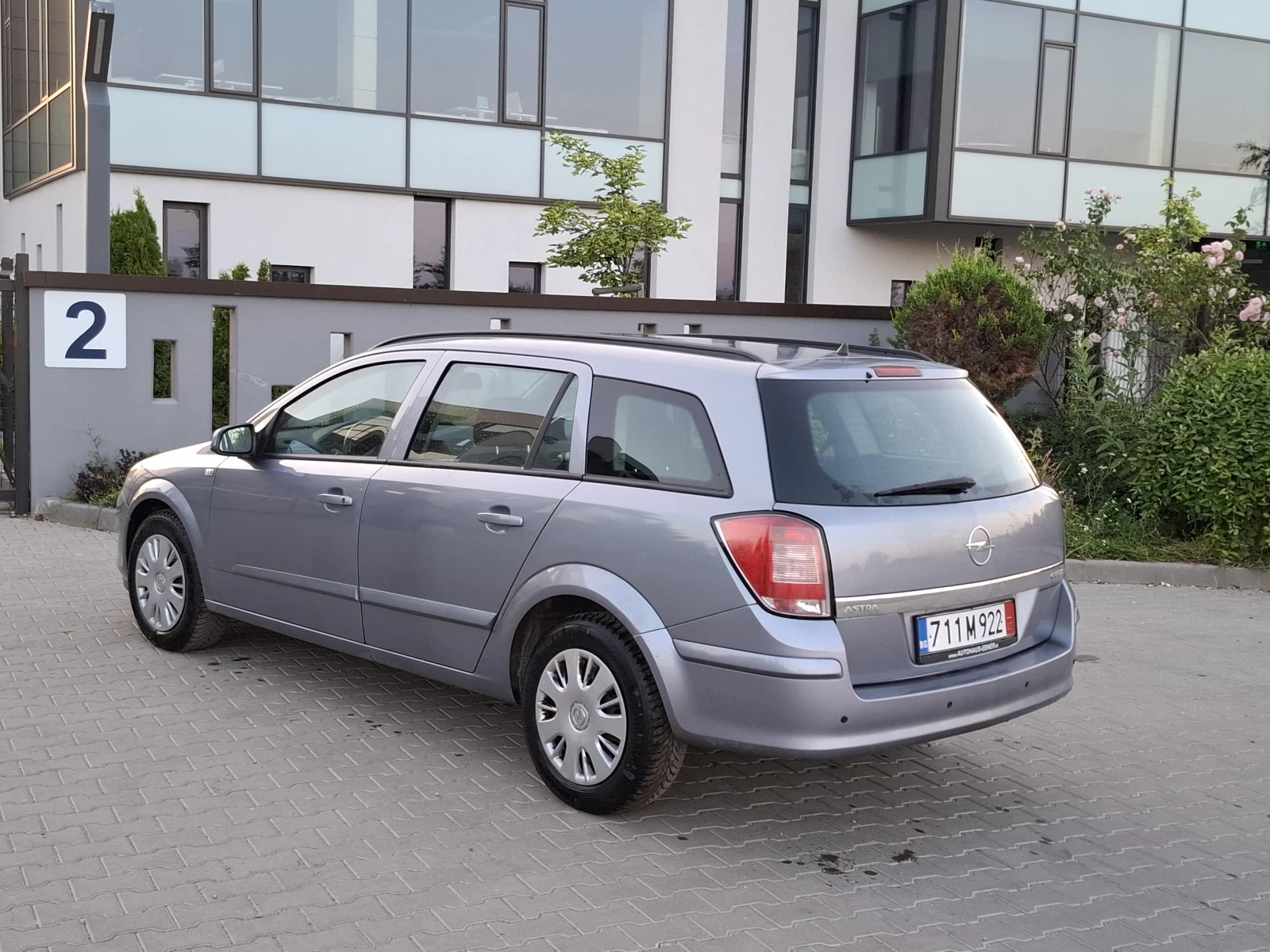 Opel Astra 1.3CDTI* (90кс)* * FACELIFT* * XENON* * 132 000км - изображение 4
