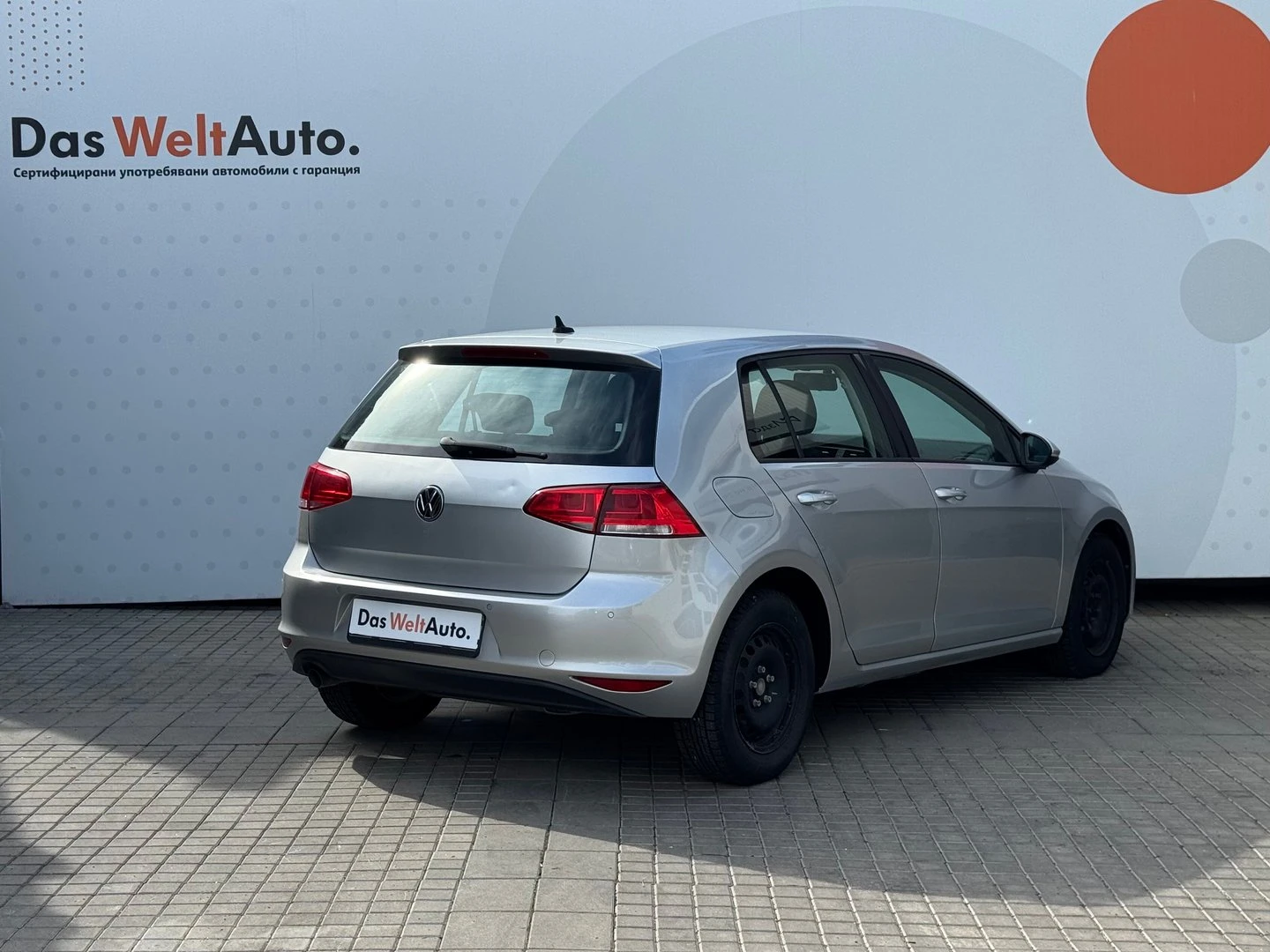 VW Golf Trendline 1.6TDI BMT - изображение 2