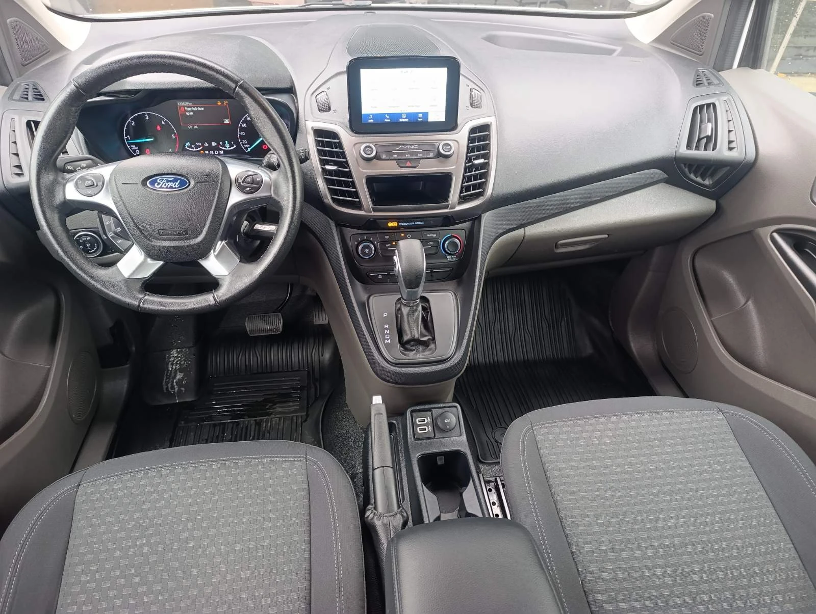 Ford Connect 1.5d EcoBlue 120hp Automatic - изображение 9