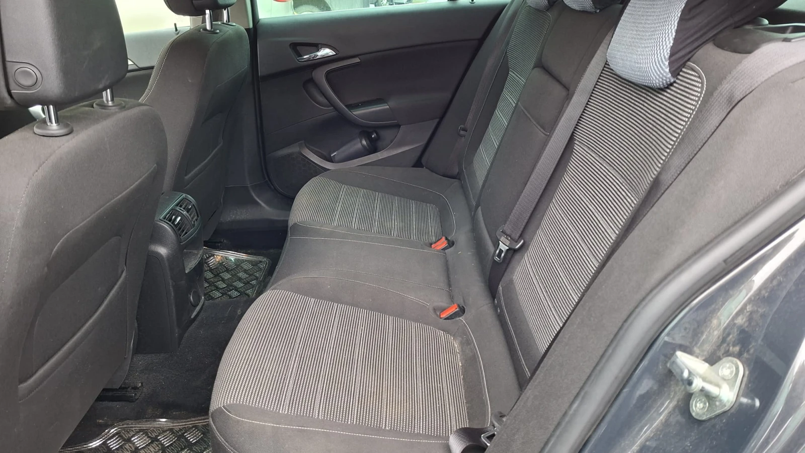 Opel Insignia Седан* 220000км.*  - изображение 10