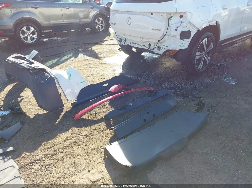 Mercedes-Benz EQB SUV 4MATIC | ЦЕНА ДО БЪЛГАРИЯ | , снимка 11 - Автомобили и джипове - 53813308