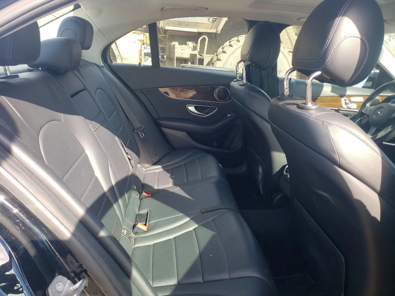 Mercedes-Benz C 300 4MATIC, снимка 10 - Автомобили и джипове - 54156596