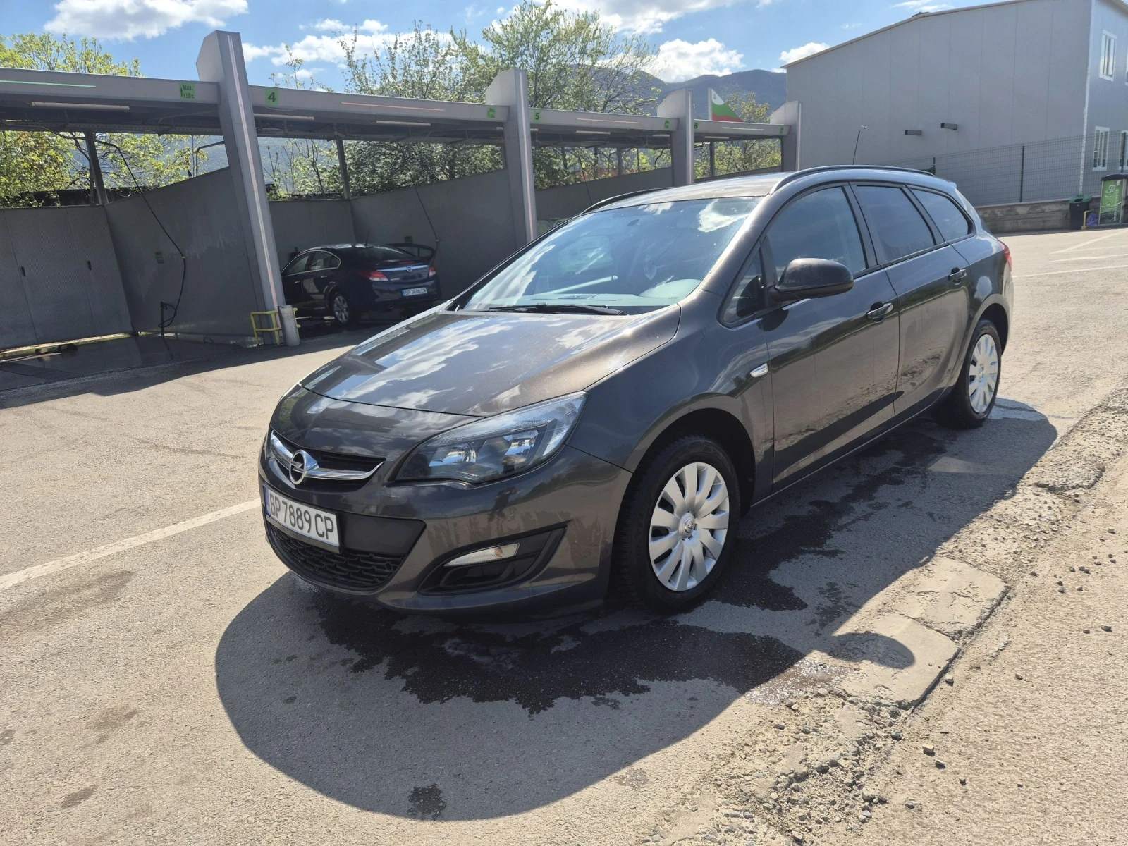Opel Astra 1.6CDTI, снимка 2 - Автомобили и джипове - 54310924
