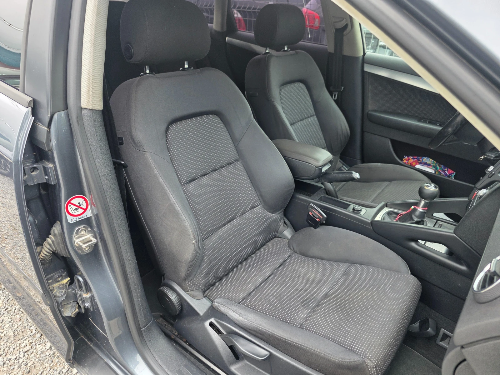 Audi A3 2.0TDI НАПЪЛО ОБСЛУЖЕН, снимка 16 - Автомобили и джипове - 54478002