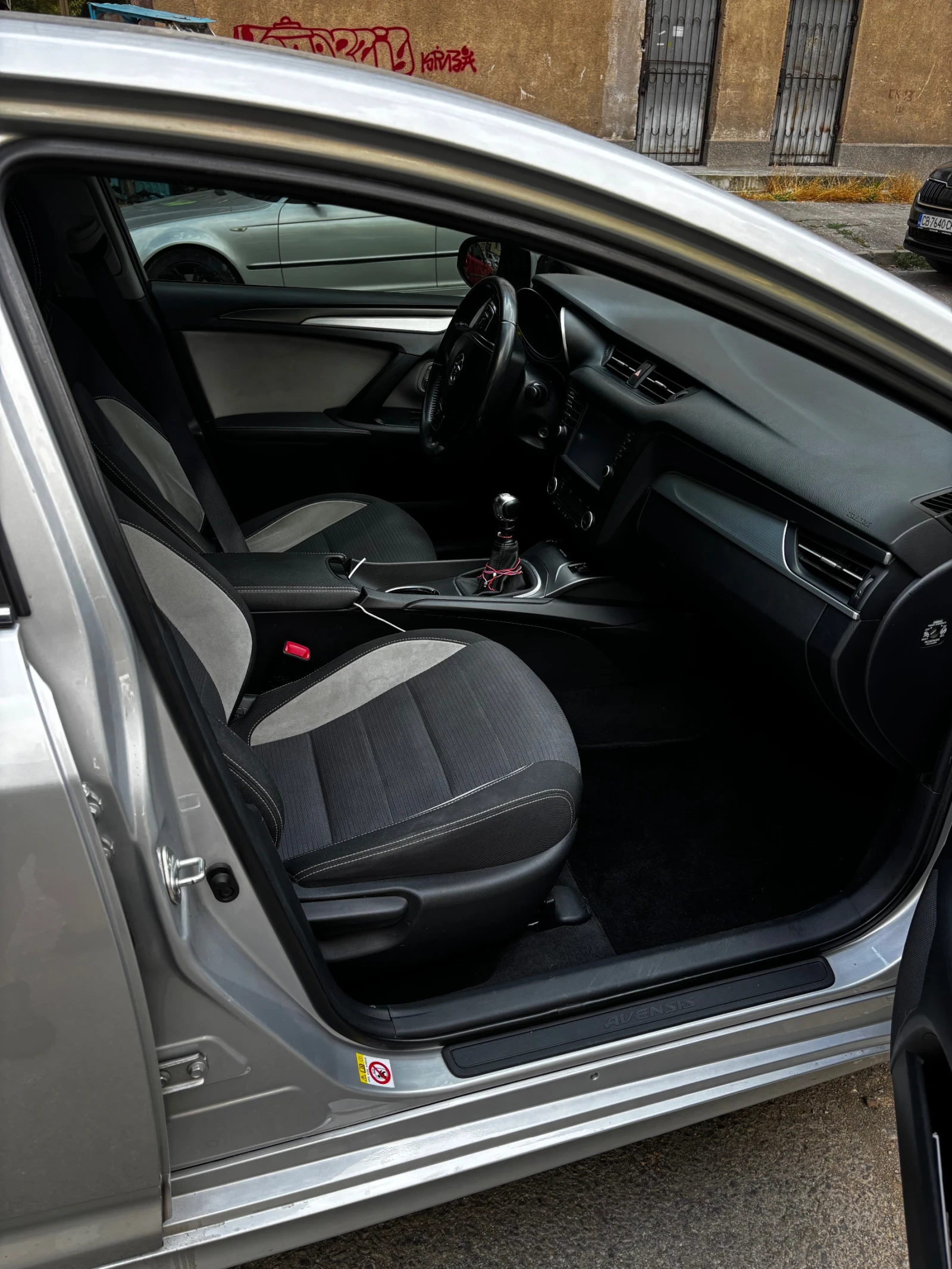 Toyota Avensis 20D-4D EXECUTIVE Реални  километри , снимка 7 - Автомобили и джипове - 55743235