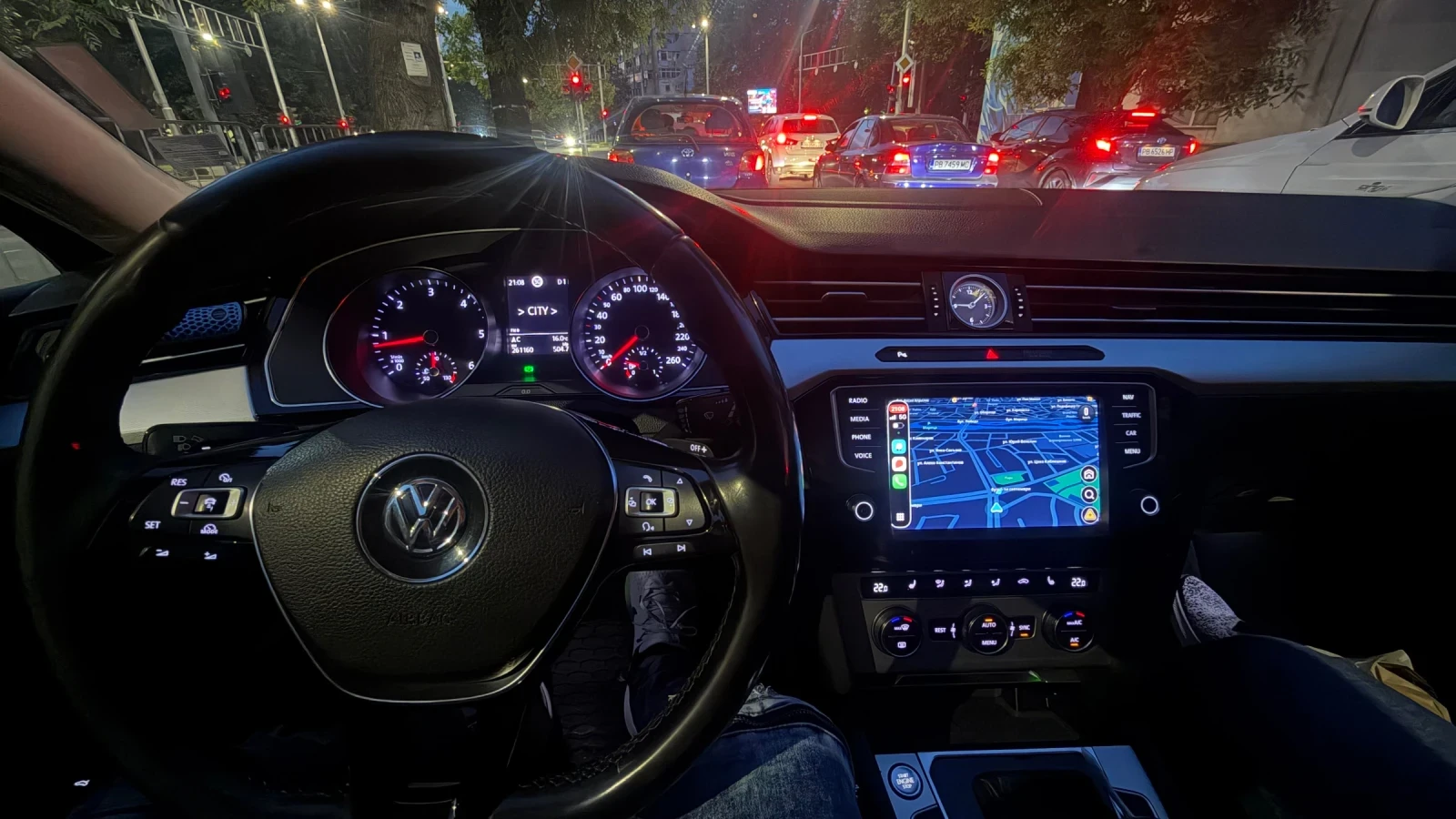 VW Passat B8 2.0 TDI, снимка 10 - Автомобили и джипове - 54769701