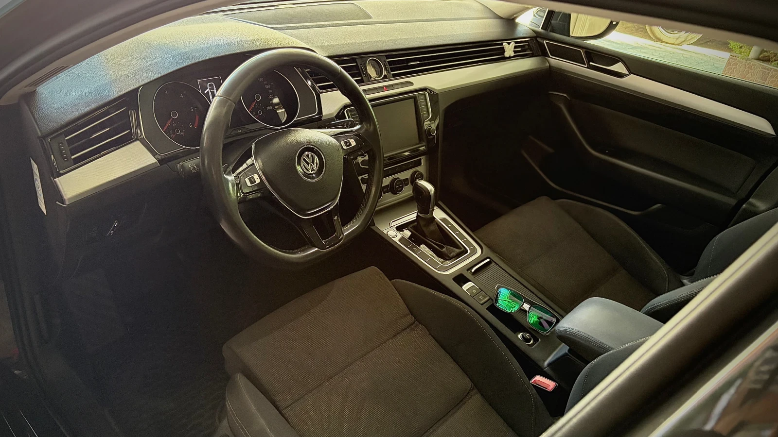 VW Passat B8 2.0 TDI  DSG/ACC/LED/NAVI  .., снимка 6 - Автомобили и джипове - 55676189