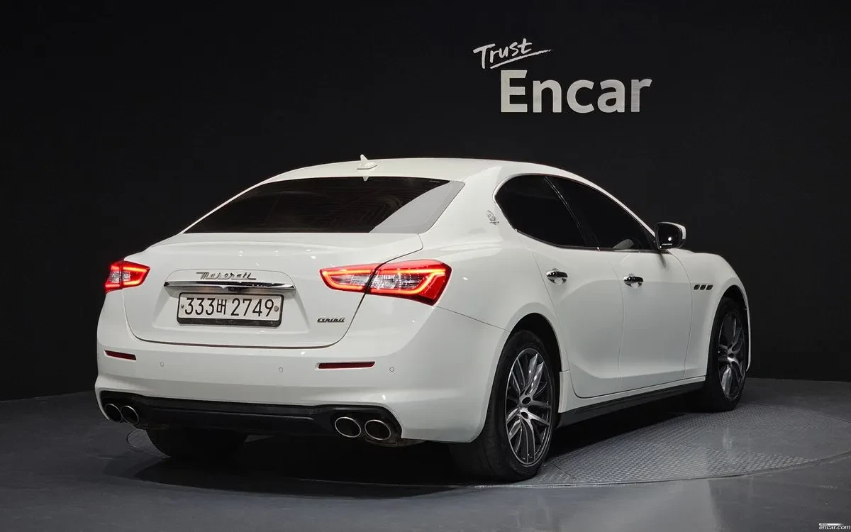 Maserati Ghibli 3.0| КАМЕРА| ШИБИДАХ| ПОДГРЕВ, снимка 3 - Автомобили и джипове - 54802887