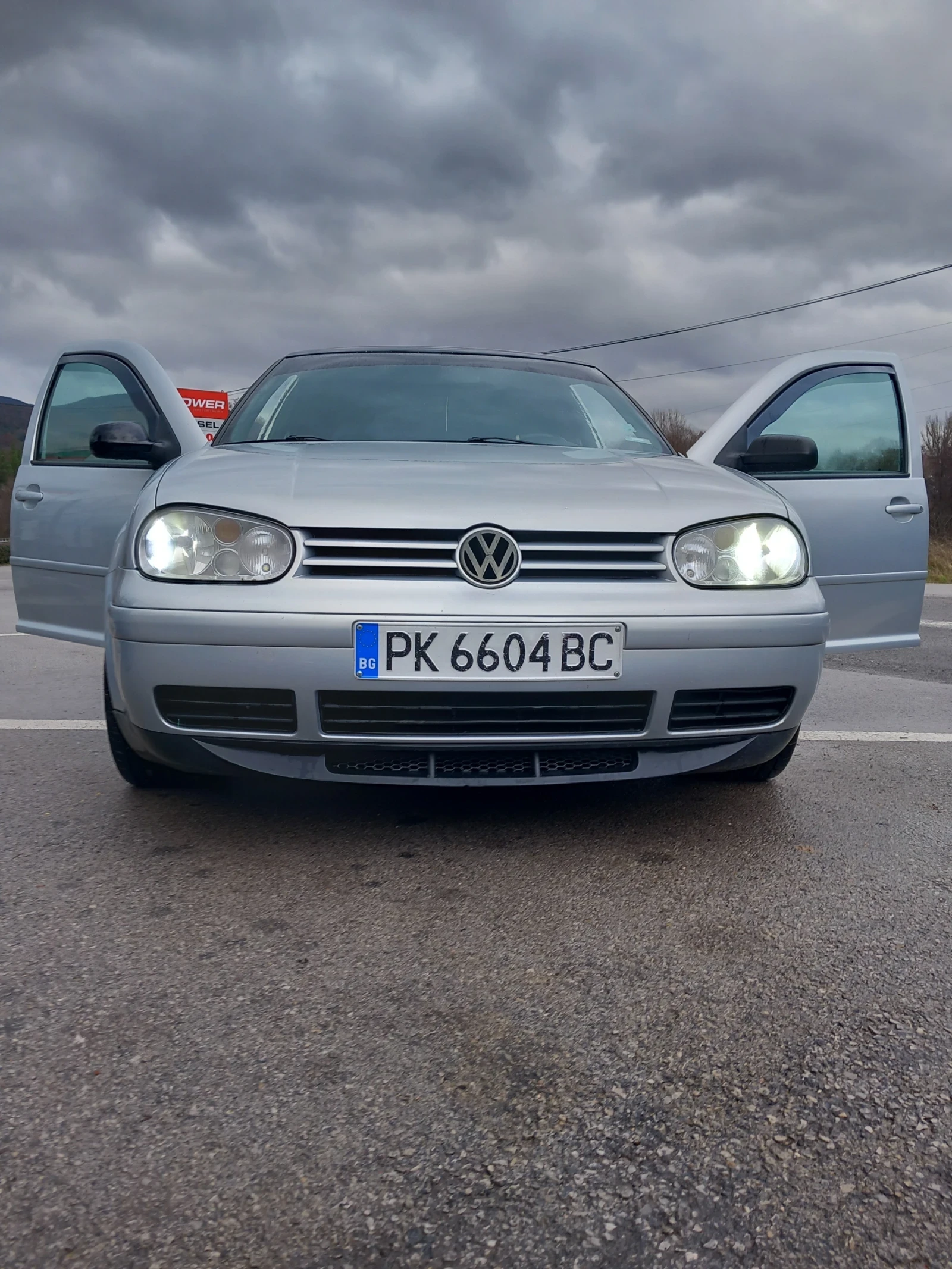 VW Golf, снимка 2 - Автомобили и джипове - 55513138