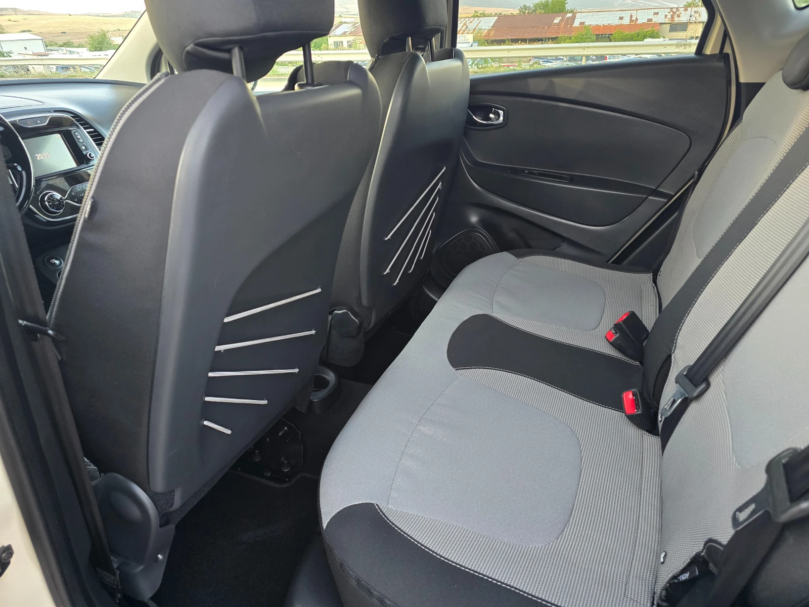 Renault Captur 1.5DCI/AUTOMATIC/Energy R-Link/FULL, снимка 9 - Автомобили и джипове - 55679850