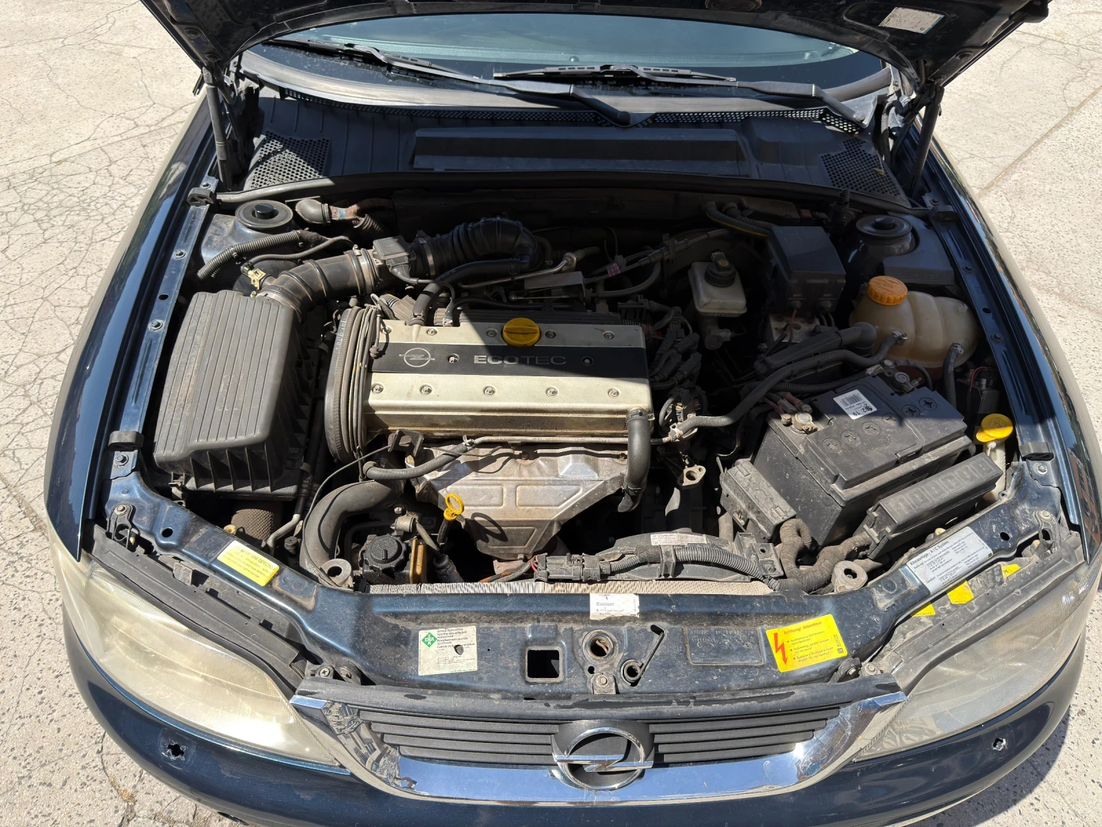 Opel Vectra 2.0 16V Edition 2000, снимка 5 - Автомобили и джипове - 55892420