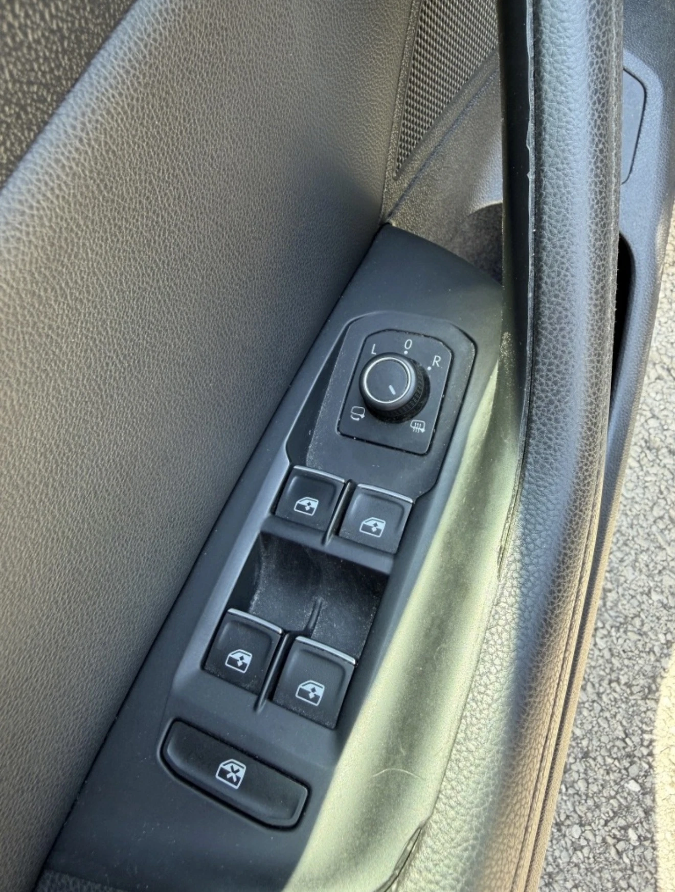 VW Passat 2.0TDI DSG, снимка 13 - Автомобили и джипове - 56714413