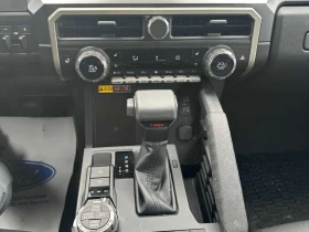 Toyota Tacoma * 4x4 Double Cab Auto * PANO* ПОДГРЕВ* KEYLESS*  - 40750 € / 79700.07 лв. - 25879642 10