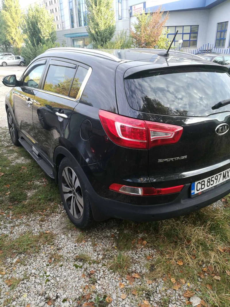 Kia Sportage, снимка 4 - Автомобили и джипове - 47022120