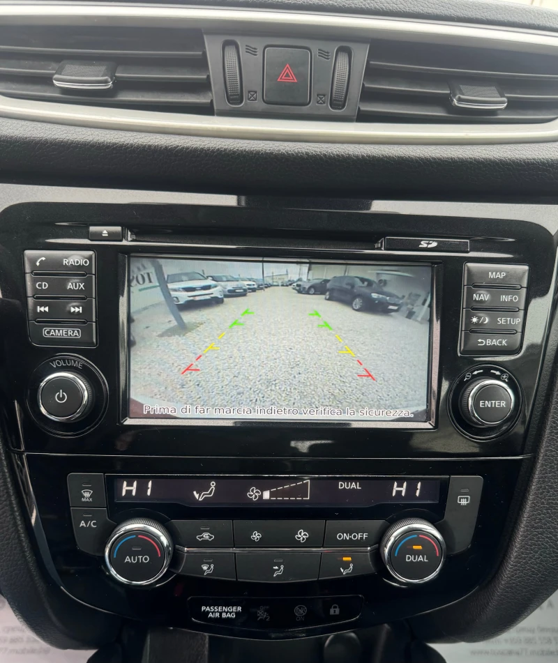 Nissan Qashqai 1.5DCI * 110k.c. * Нави * Камера* Cервизна История, снимка 8 - Автомобили и джипове - 52883519