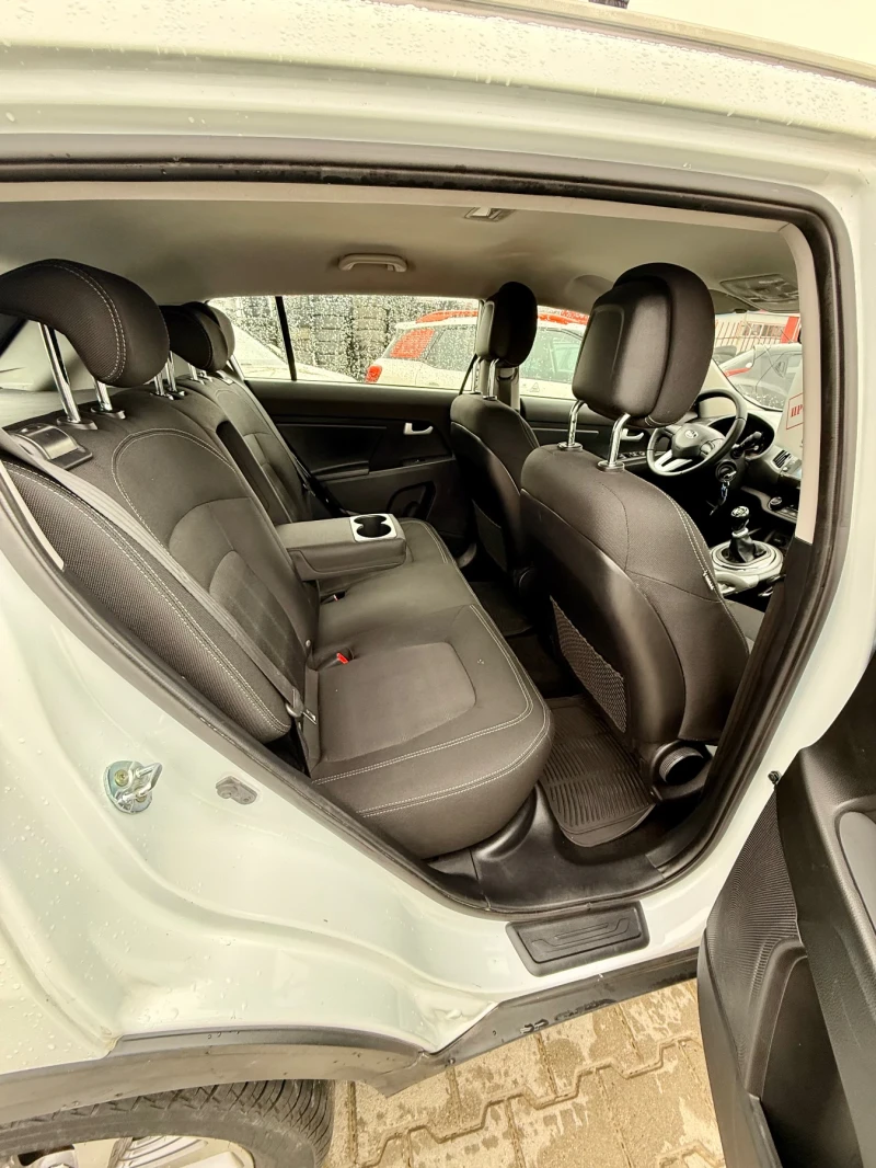 Kia Sportage BRC* Топ* Нави* Бартер* Нов внос* Реална* Италия* , снимка 8 - Автомобили и джипове - 52905504
