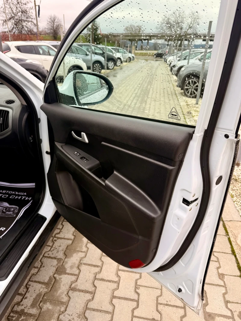 Kia Sportage BRC* Топ* Нави* Бартер* Нов внос* Реална* Италия* , снимка 7 - Автомобили и джипове - 52905504
