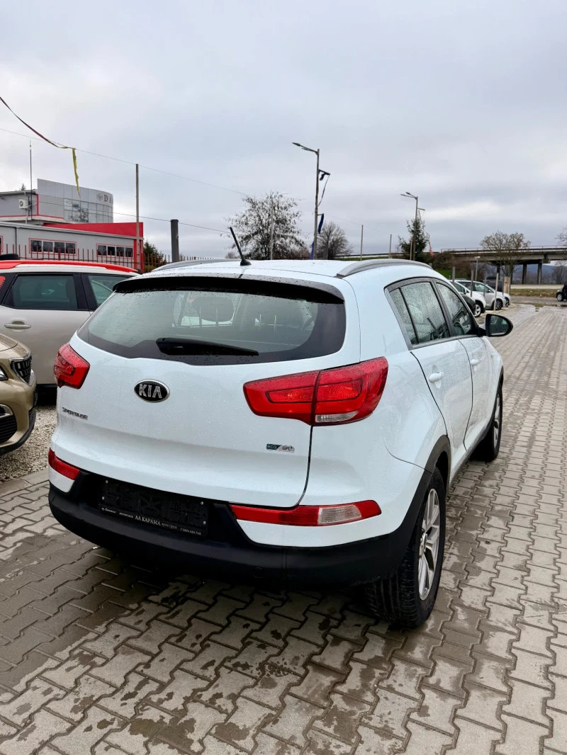 Kia Sportage BRC* Топ* Нави* Бартер* Нов внос* Реална* Италия* , снимка 9 - Автомобили и джипове - 52905504