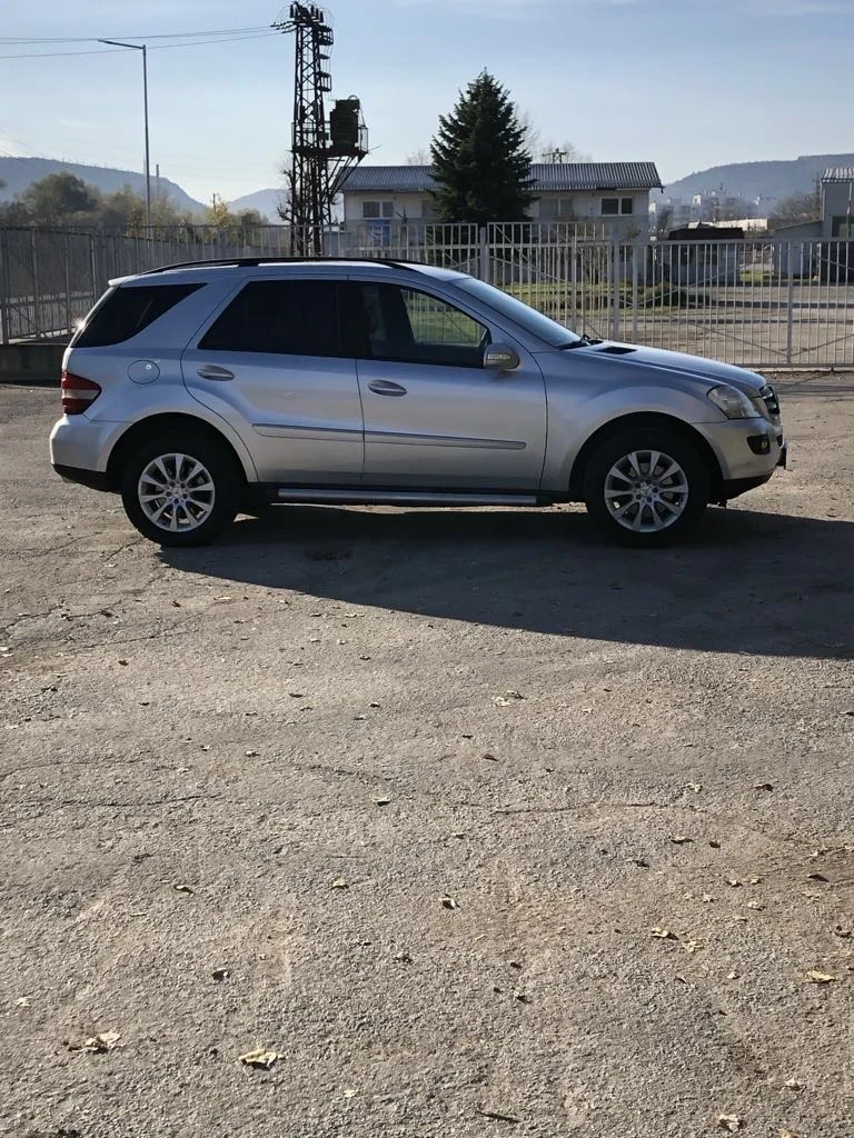 Mercedes-Benz ML 280, снимка 4 - Автомобили и джипове - 47596007