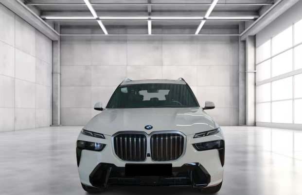 BMW X7 40d xDrive = M-Sport = Гаранция