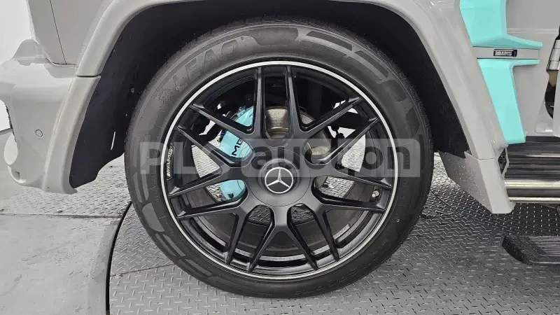 Mercedes-Benz G BRABUS  Tiffany Blue / ЛИЗИНГ / ЦЕНА ДО БЪЛГАРИЯ, снимка 5 - Автомобили и джипове - 55341849
