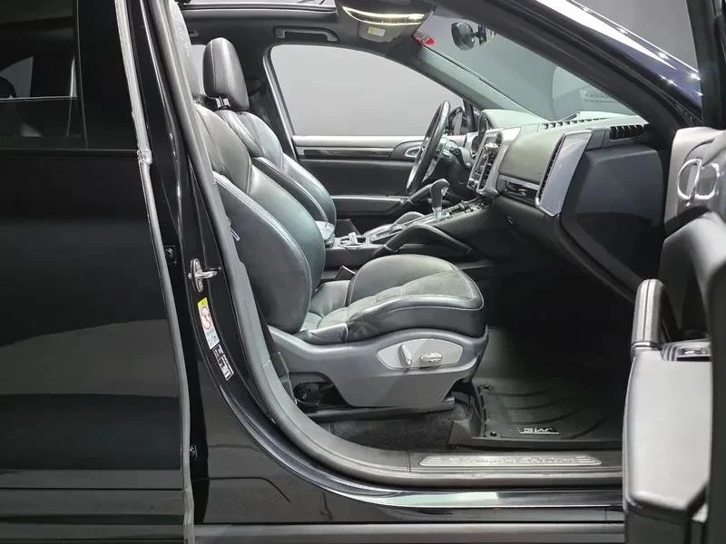 Porsche Cayenne, снимка 11 - Автомобили и джипове - 56727714