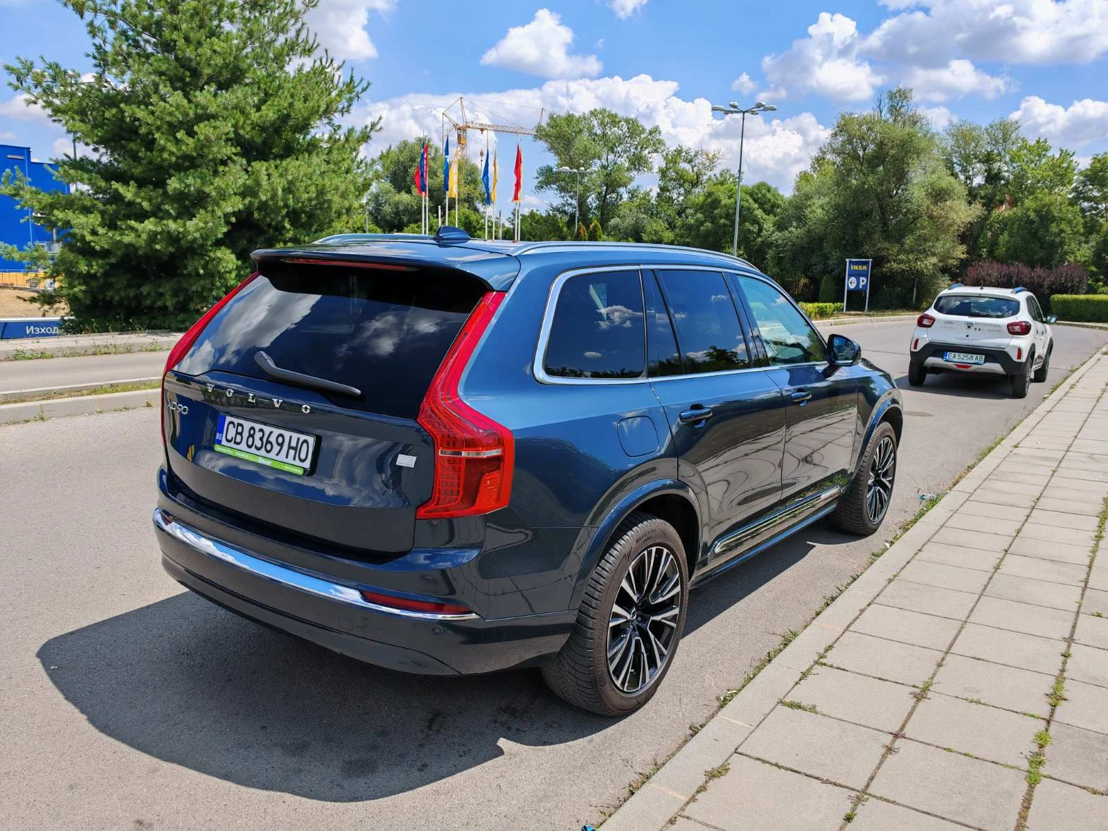 Volvo Xc90 II 2.0TwEn T8 PlugIn Hybrid - изображение 5