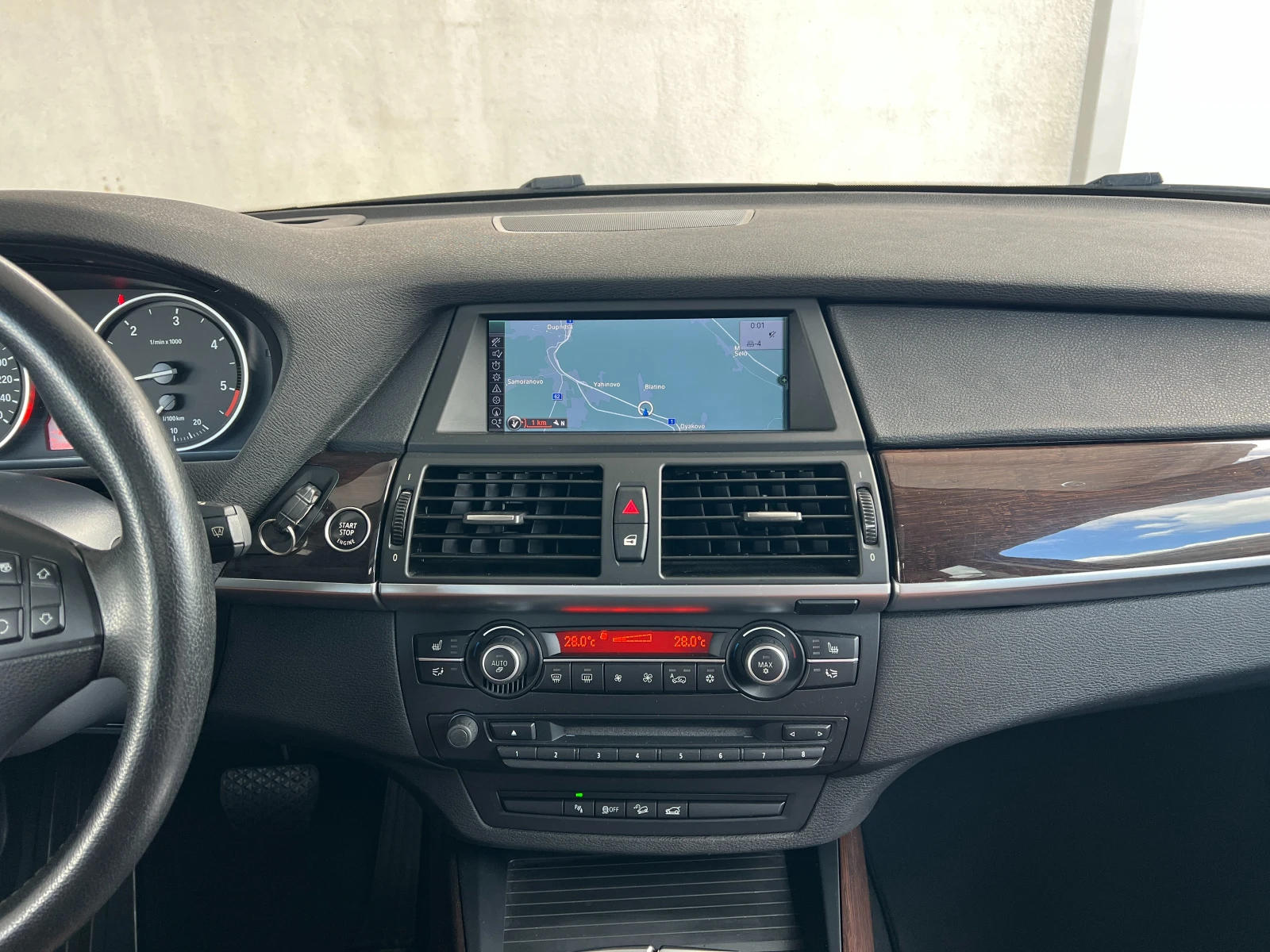 BMW X5 40d xDrive ОБСЛУЖЕН Панорама Подгрев HUD Sport - изображение 9