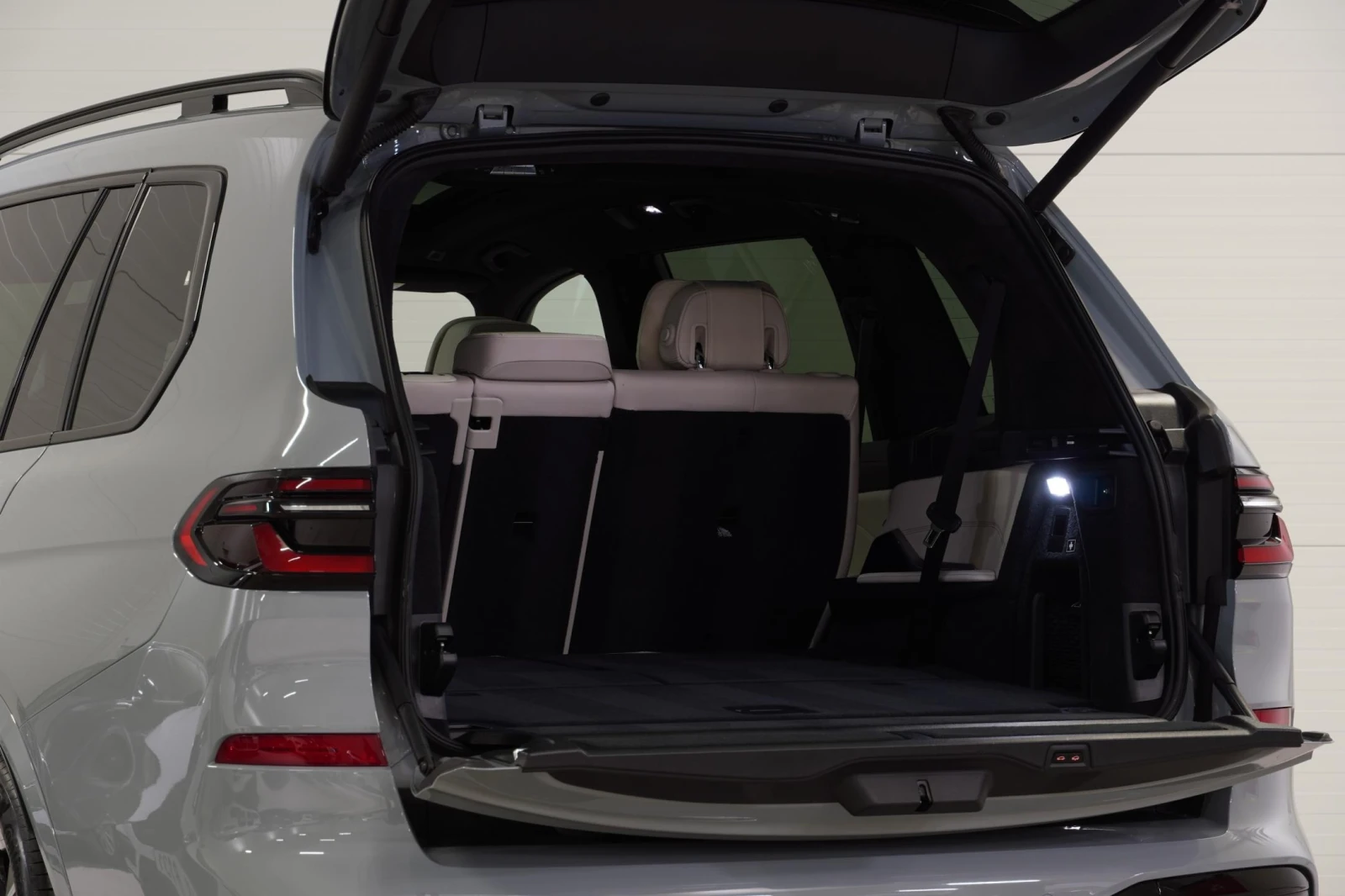 BMW X7 40i M-Sport - изображение 5