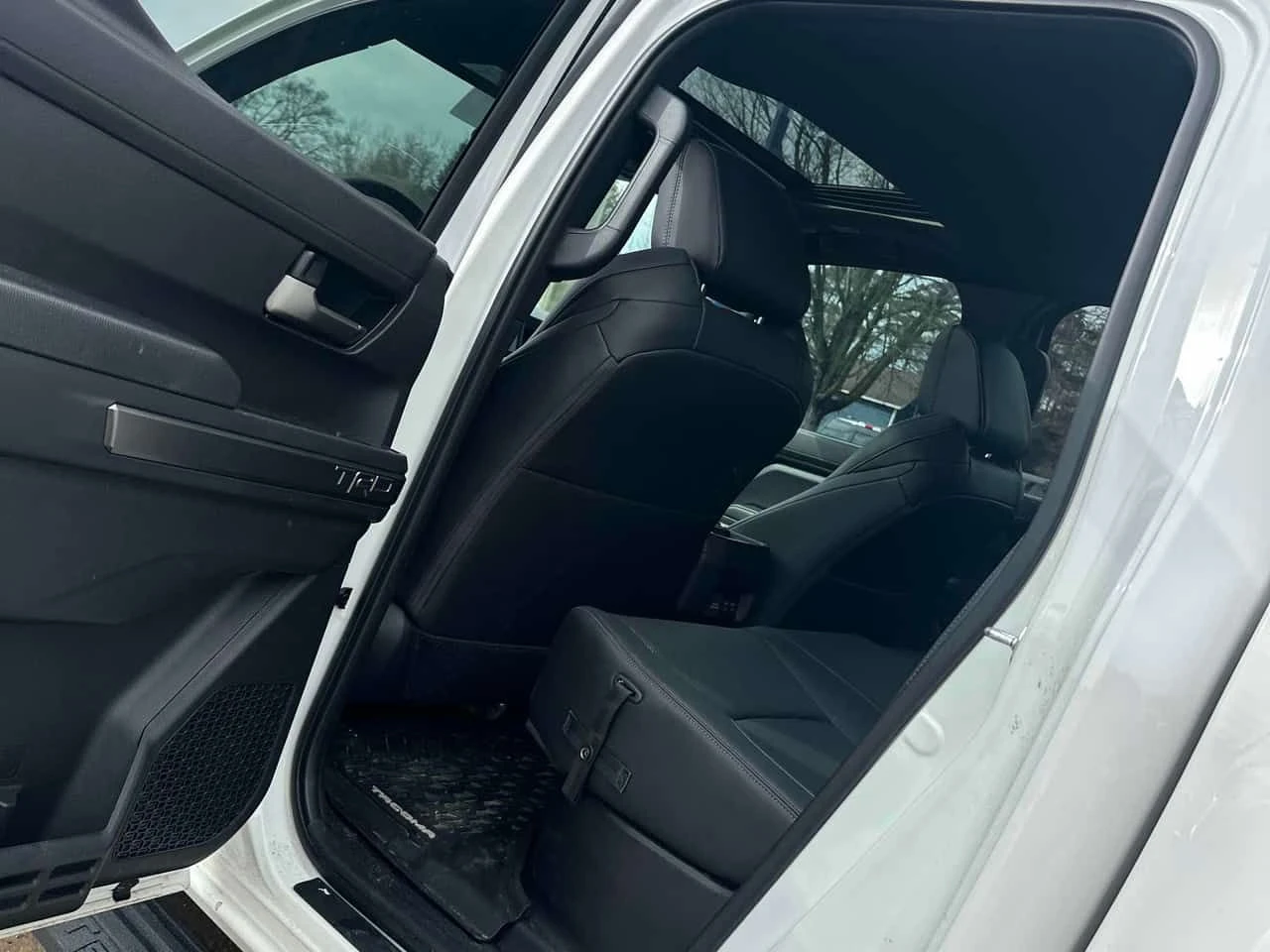 Toyota Tacoma * 4x4 Double Cab Auto * PANO* ПОДГРЕВ* KEYLESS* , снимка 13 - Автомобили и джипове - 53757607