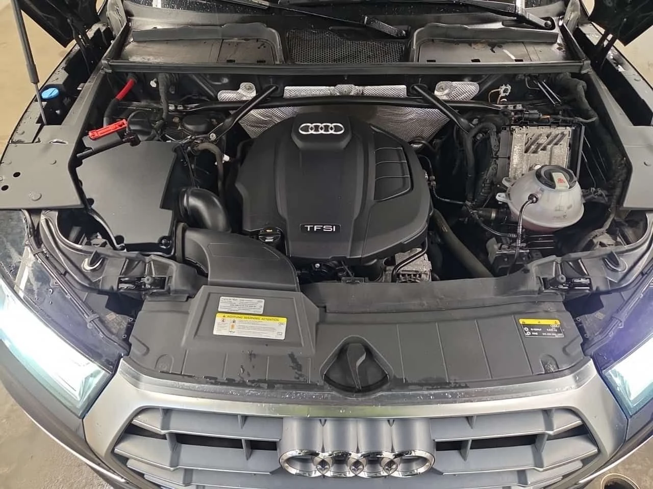 Audi Q5 * PROGRESSIV * ПАНО * ПОДГРЕВИ * KEYLESS * CARFAX, снимка 16 - Автомобили и джипове - 54569160
