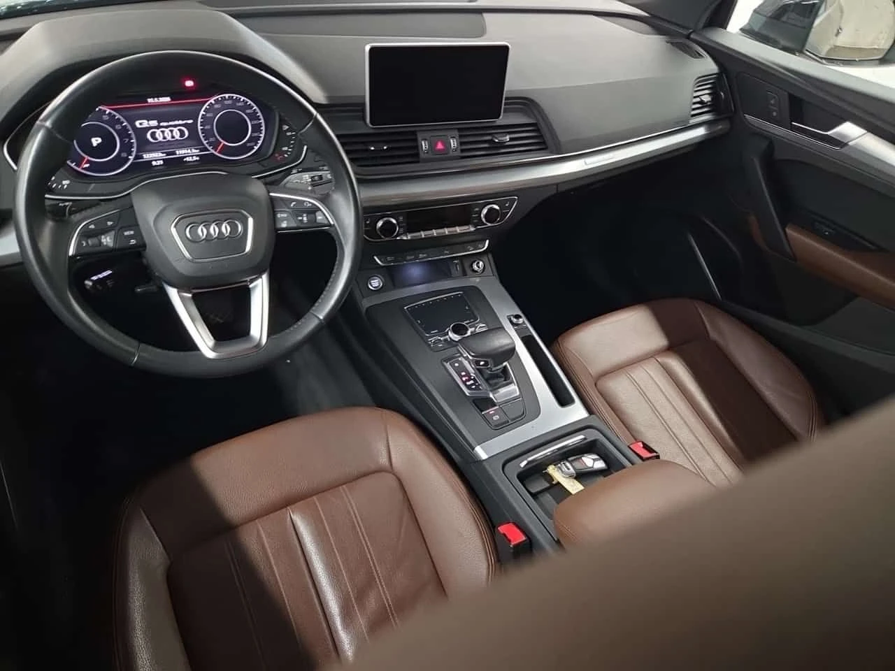 Audi Q5 * PROGRESSIV * ПАНО * ПОДГРЕВИ * KEYLESS * CARFAX, снимка 10 - Автомобили и джипове - 54569160