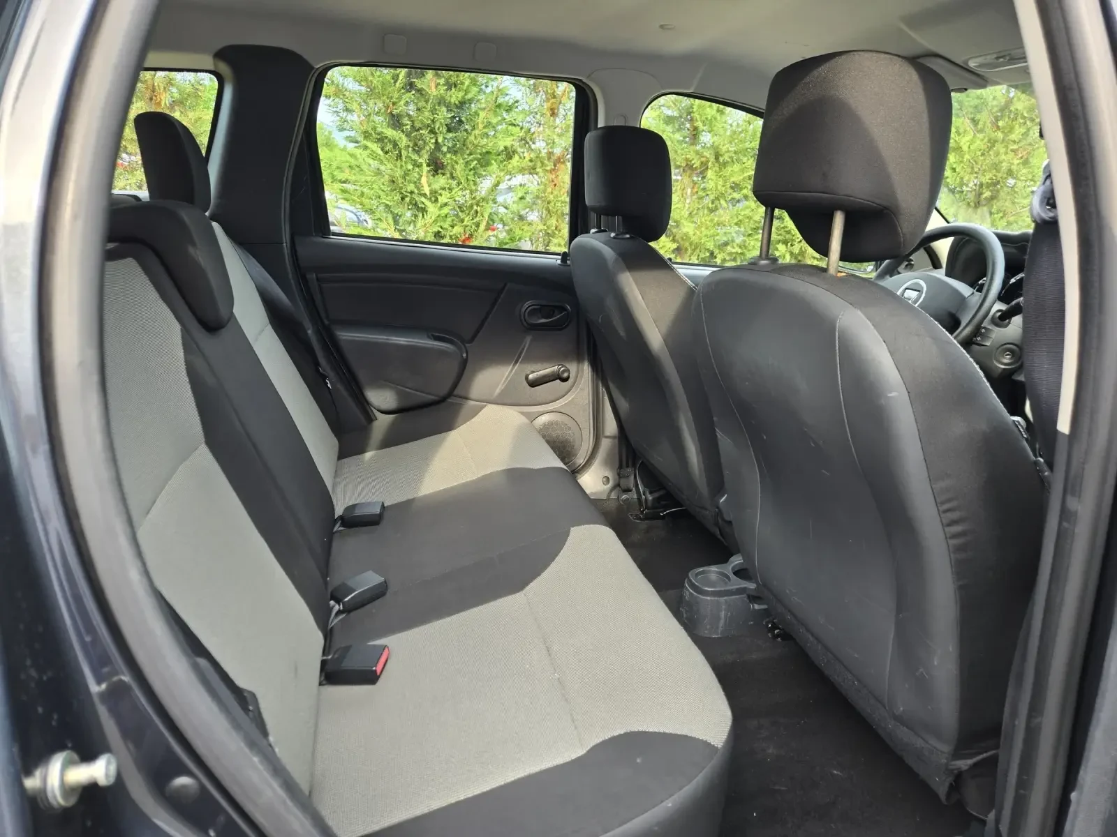 Dacia Duster 1.6i-105кс= ФАБРИЧНА ГАЗ= FACELIFT= КЛИМАТИК, снимка 14 - Автомобили и джипове - 55212084