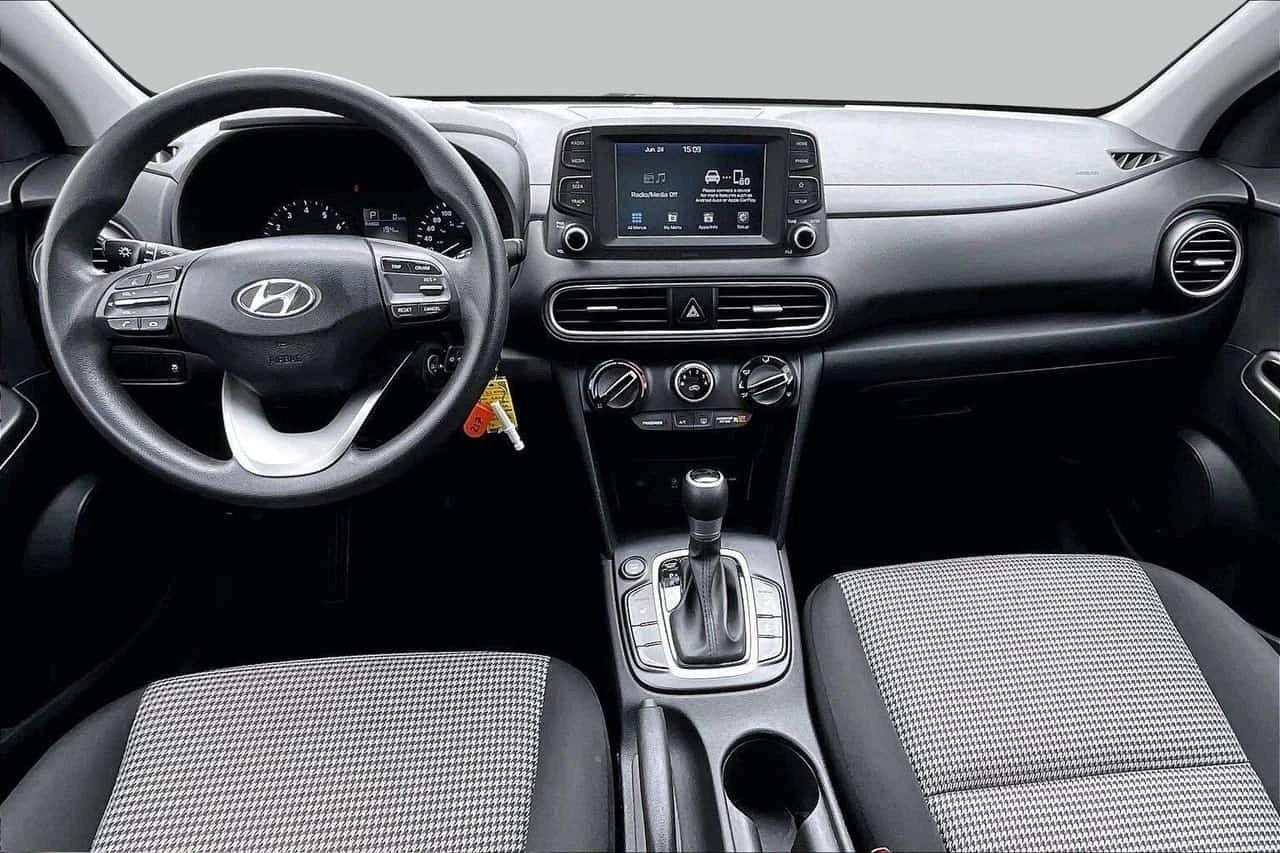 Hyundai Kona * Essential | Apple CarPlay | Heated Seats * , снимка 8 - Автомобили и джипове - 55229621