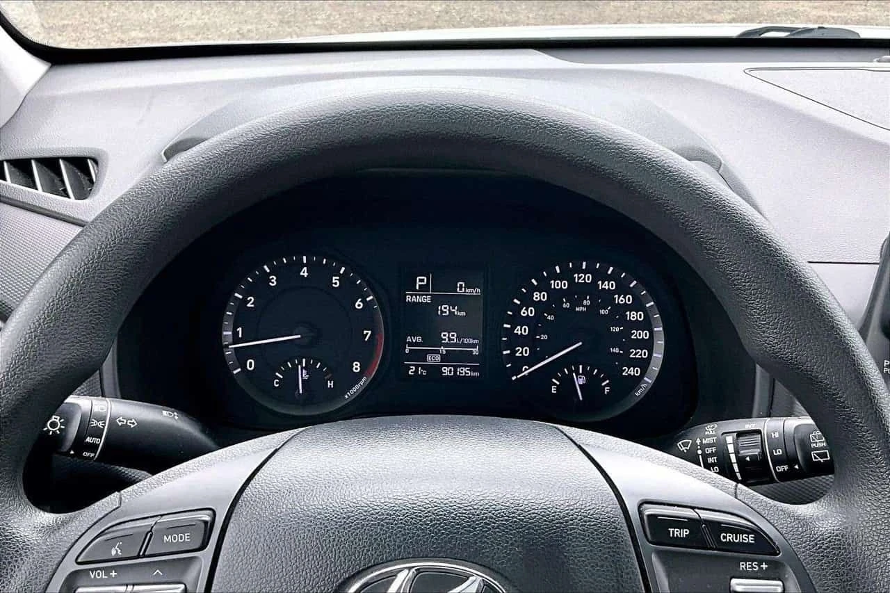 Hyundai Kona * Essential | Apple CarPlay | Heated Seats * , снимка 7 - Автомобили и джипове - 55229621