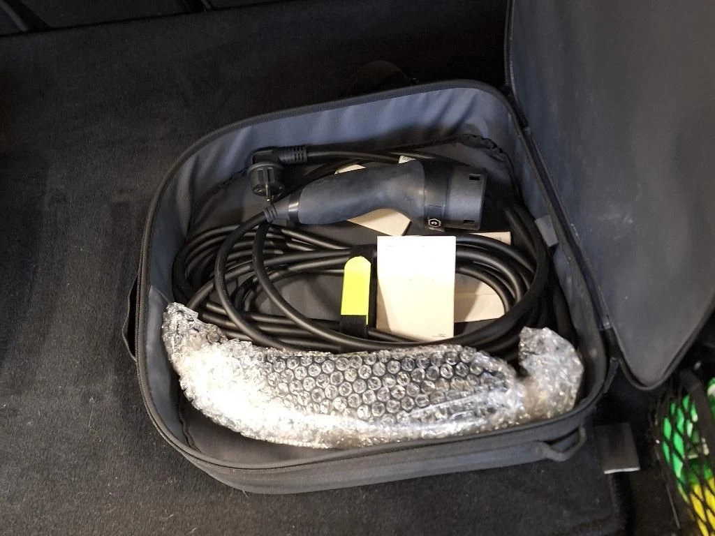 Mercedes-Benz EQA 71KWH LUXURY LINE LEATHER NAVI LED KEYLESS PANO , снимка 17 - Автомобили и джипове - 56305155